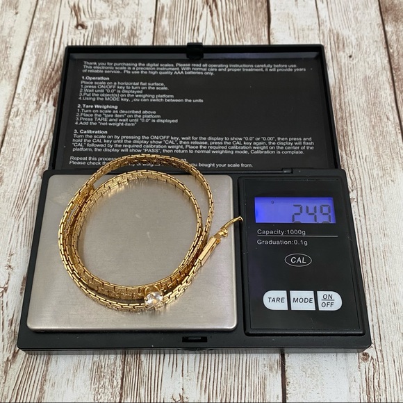 Vintage Gold-tone Flat Chain w/ CZ Clear Stone Center Necklace - Picture 8 of 15